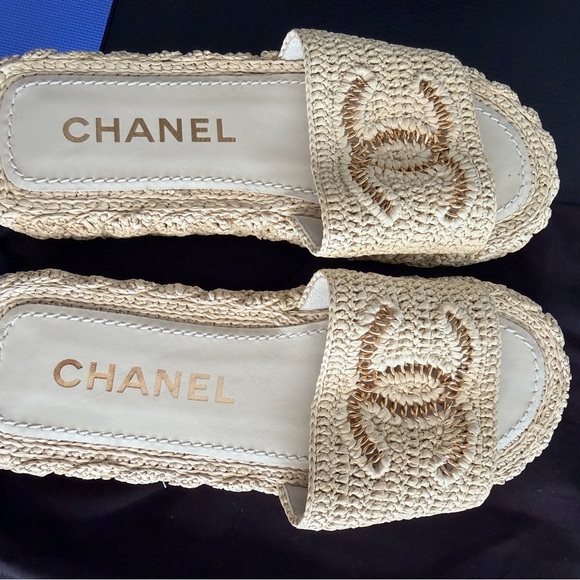 CHANEL NEW Cream/Beige Raffia CC Espadrille Slide Mule Sandals 38 NEW - Picture 3 of 11
